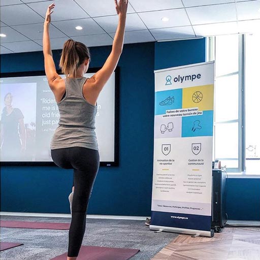 Photo d'une séance de Yoga en entreprise